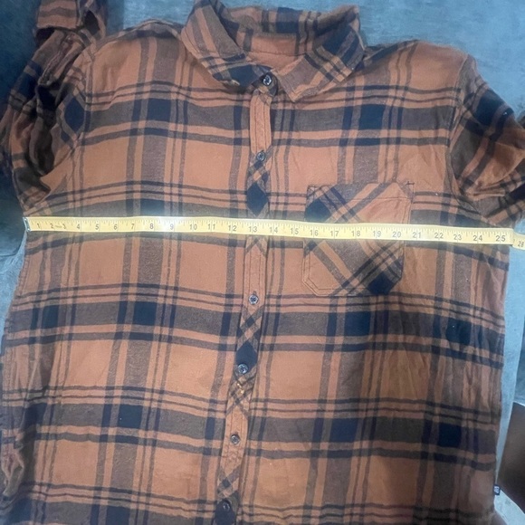 GAP Women’s XXL Flannel Shirt- Brown Plaid - Picture 7 of 10